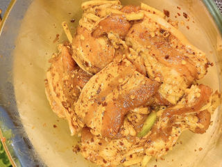 6、家庭韩式烤肉,抓匀腌制二十分钟