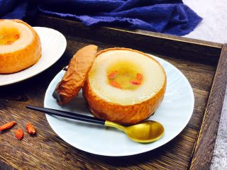 14、烤箱版 烤冰糖枸杞皇冠梨,成品图。