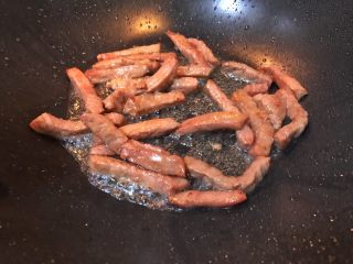 8、超满足便当（19）,翻炒至变色盛出 留油在锅里