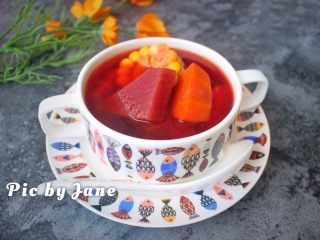 11、甜菜头胡萝卜玉米汤,喝的时候适当加少许盐