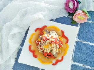 13、#咸味#＋猪肝拌金针菇,最后放花生米，搅拌均匀，装盘就可以吃了，营养丰富