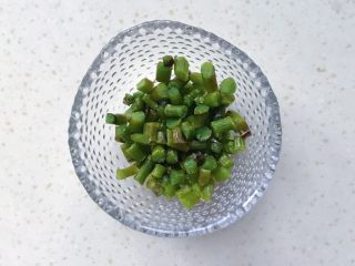 7、鲜铁皮石斛汁,全部剪好