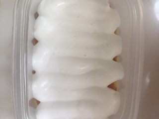 24、家庭版豆乳盒子,然后再挤一层淡奶油,还是z字形。