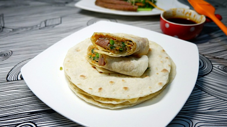 孤独的一人餐牛肉三丝儿卷单饼