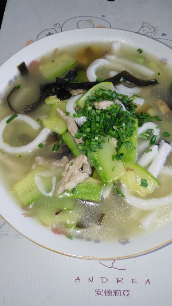 魔芋西葫芦海带肉丝汤创建于1082017