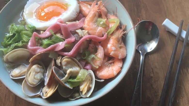 三鲜火龙果手擀面