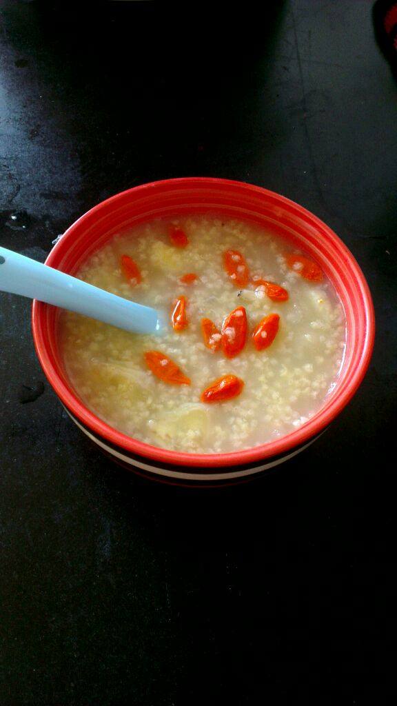 宝宝辅食冰糖雪梨香蕉粥