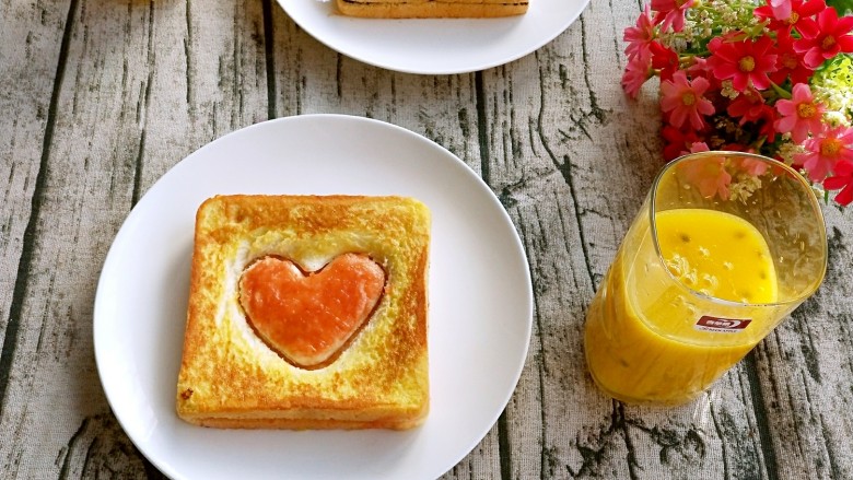 情人节爱心早餐