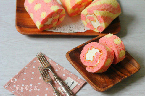 小小蛋糕卷派对里的宠儿