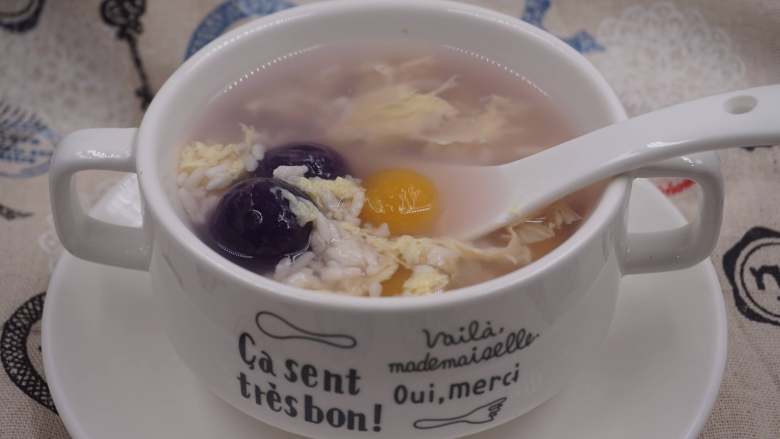 中式点心酒酿薯圆