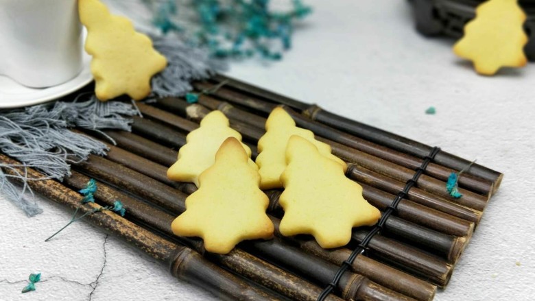 圣诞树饼干预热圣诞节