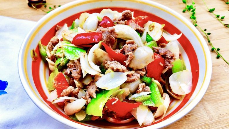 炒牛肉也可以温婉清雅白百合小炒牛肉