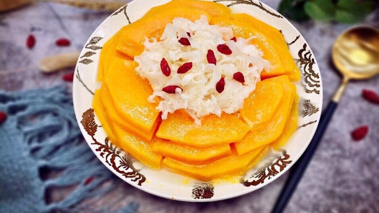 吉祥年菜金银满屋福满仓椰香南瓜蒸银耳