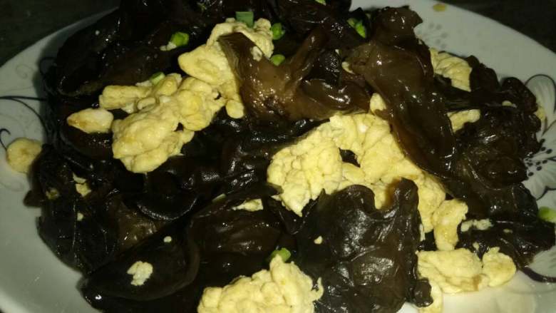 黑木耳炒鸡蛋新手必学