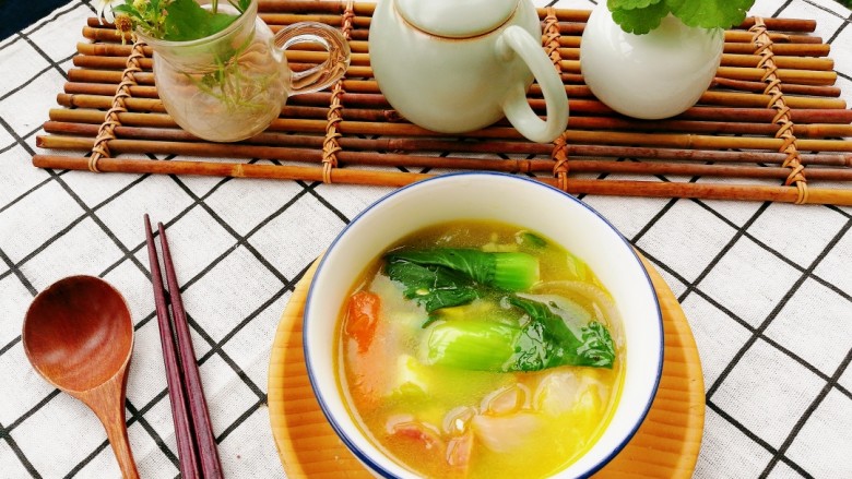 快手菜腊肉番茄豆腐汤