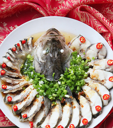 14图轻松打造节日餐桌家宴菜——开屏鲈鱼