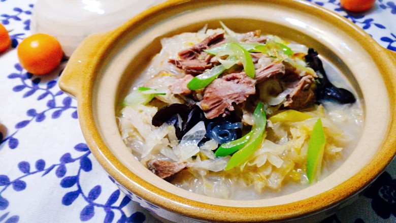 家宴菜谱拆骨肉烩酸菜