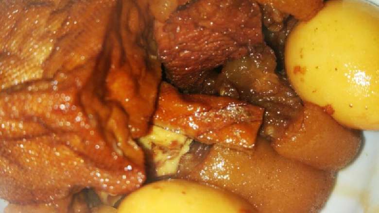 万能电饭锅卤猪脚