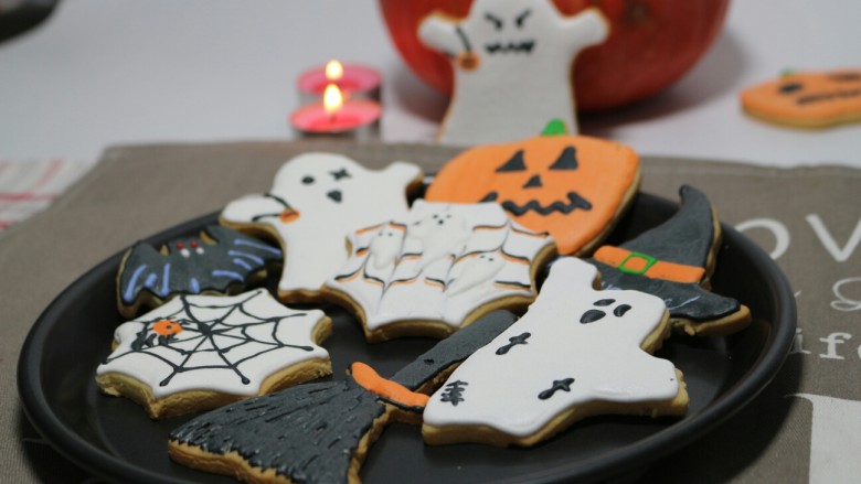 万圣节捣鬼糖霜饼干
