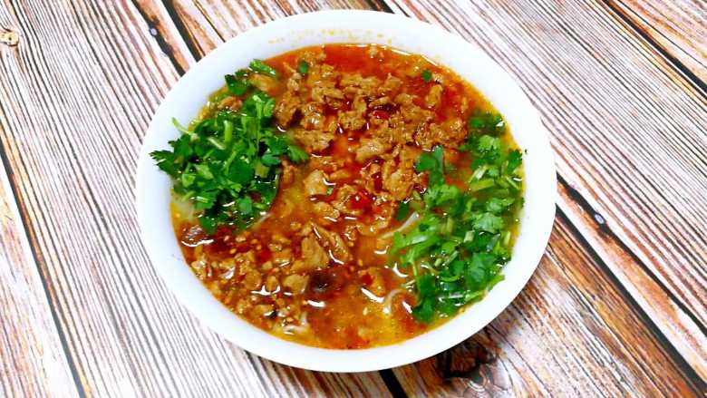 家常版肉臊面含超简单辣椒油做法