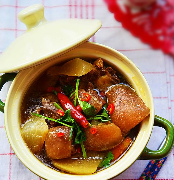 香辣萝卜羊肉煲