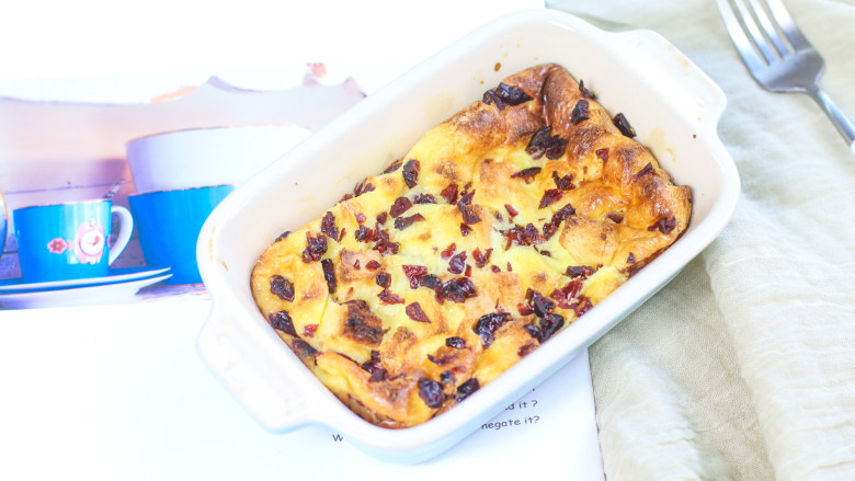 牛奶鸡蛋吐司布丁