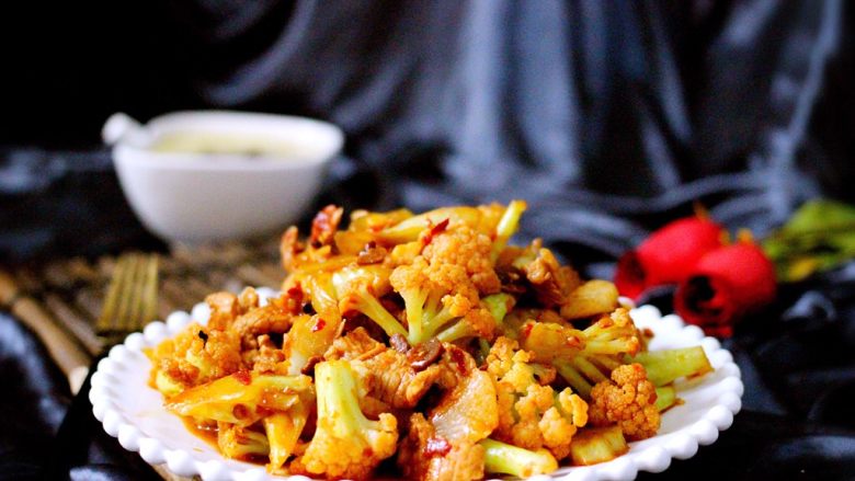 绿色美食酱爆菜花