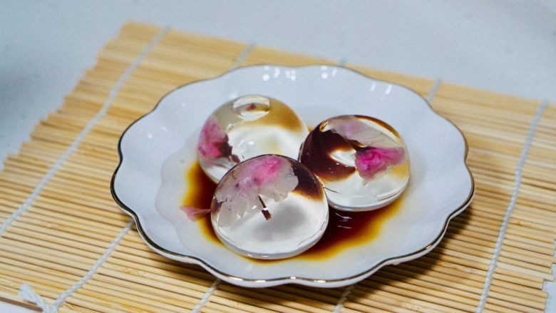 日料改良版樱花水信玄饼