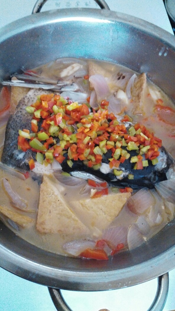 菜谱剁椒鳙鱼頭浓汤创建于1492017