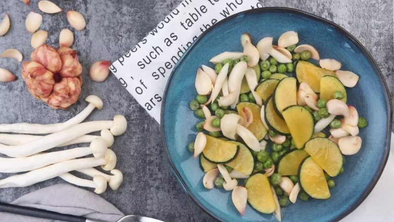 花5分钟做一盘清爽瘦身不单调的炒菜微笑对抗盛夏……