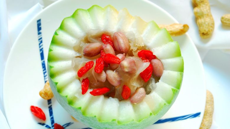 花生银耳冬瓜盅