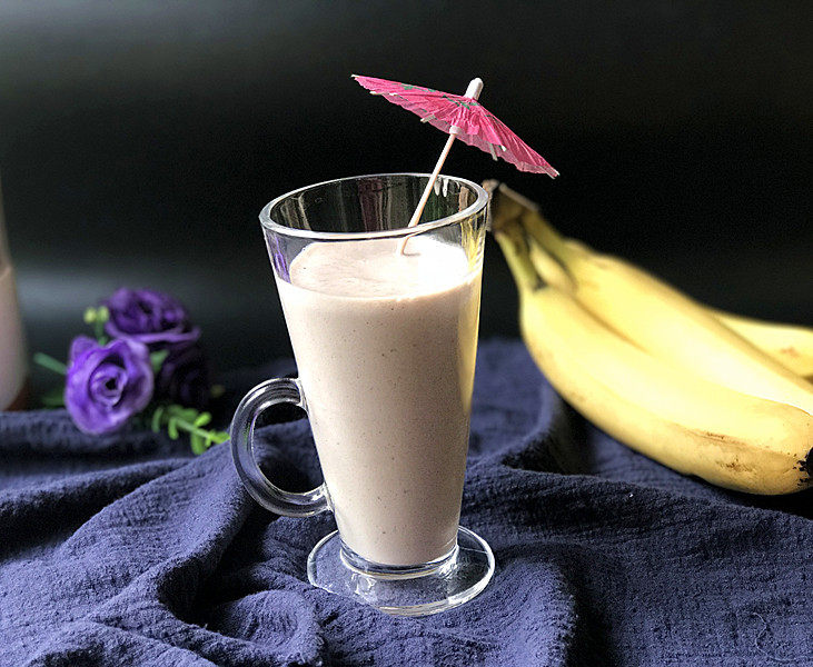 懒人料理香蕉奶昔