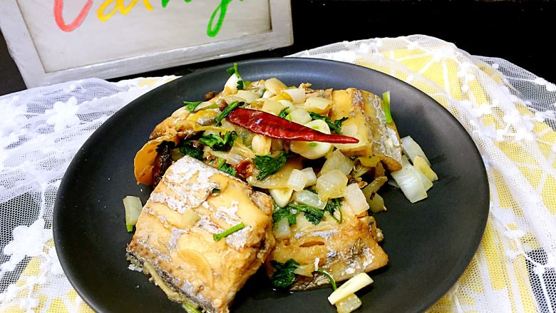 cathy边吃边营养香煎带鱼