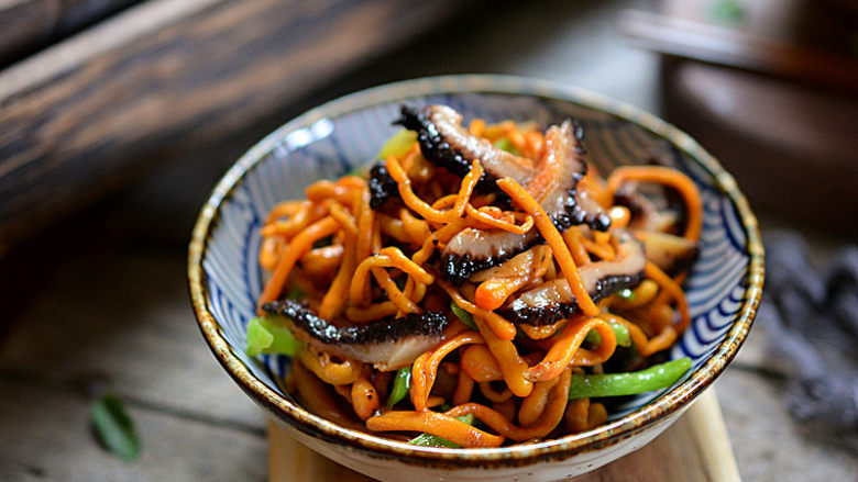 虫草花拌红极参