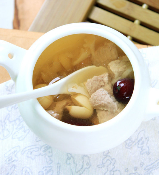 莲子百合炖瘦肉