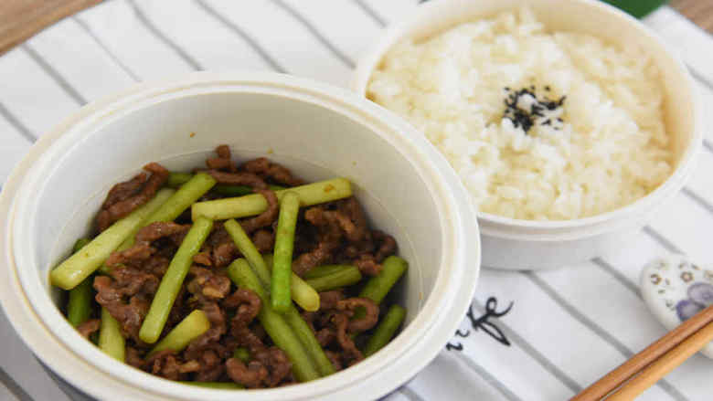 牛肉丝这样炒很嫩哦不妨试试看