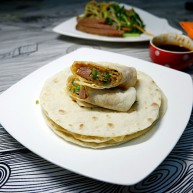 孤独的一人餐牛肉三丝儿卷单饼