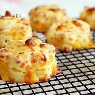 超快速面包切达芝士香葱司康