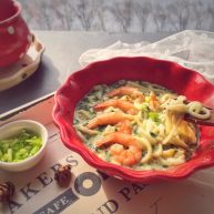 宝宝辅食10M菠菜虾仁鸡蛋面