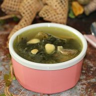 养生南北杏菜干龙骨汤