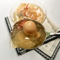 莲蓉百合红枣枸杞银耳汤