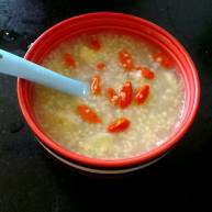 宝宝辅食冰糖雪梨香蕉粥