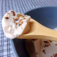 牛奶花胶冻吃了这款甜品人比花娇