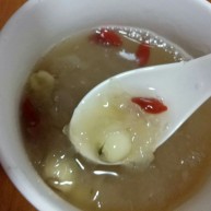 银耳莲子百合羹