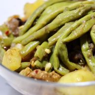 连汤汁也能拌饭的—东北炖豆角