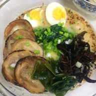 一碗面条简单正宗的日本拉面