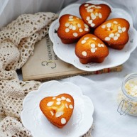 爱心杏仁片海绵蛋糕