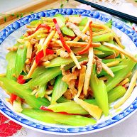 翠香丝西芹香干炒肉丝