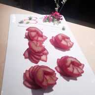 清肺润喉甜品红酒雪梨