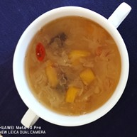 枇杷百合银耳羹